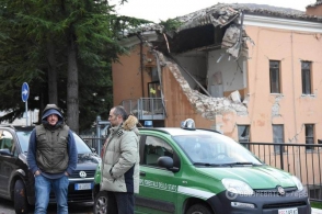 Երկրաշարժի հետևանքով հազարավոր իտալացիներ անօթևան են մնացել (տեսանյութ)
