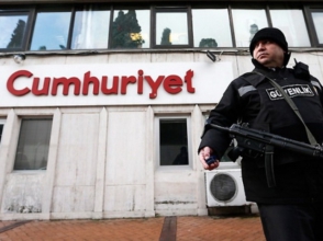Թուրքիայում ձերբակալել են «Cumhuriyet» ընդդիմադիր թերթի գլխավոր խմբագրին