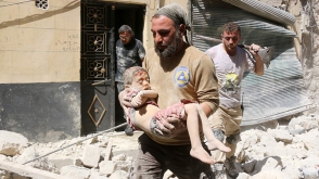 В Алеппо боевики требуют у мирных жителей по $300 за выход по гуманитарным коридорам