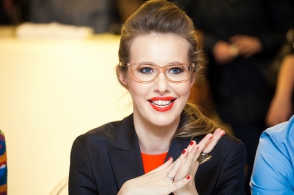 Հղի Քսենյա Սոբչակը մերկ լուսանկարվել է ամսագրի համար (լուսանկարներ)