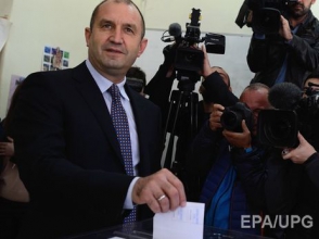 На выборах президента Болгарии победил социалист Румен Радев
