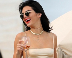 Քենդալ Ջեններին նորից առանց կրծքկալի են նկատել Մայամիում (ֆոտոշարք)