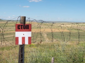 Ադրբեջանի քաղաքացին ուզում է անցնել հայկական կողմ. «Ինչու՞ ես պետք է ապրեմ երկրում, որտեղ թքած ունեն սեփական ժողովրդի վրա»