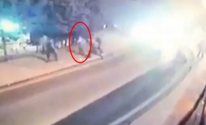 Հրապարակվել են Ստամբուլում մահապարտի կողմից ոստիկանների մոտ իրեն պայթեցնելու կադրերը (տեսանյութ)