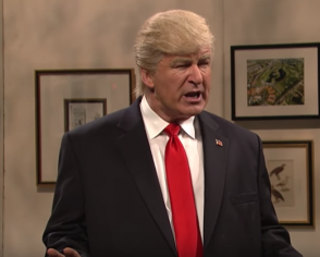 Ալեք Բոլդուինը պարգևատրվել է Դոնալդ Թրամփին նմանակելու համար (տեսանյութ)