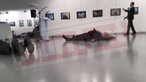 Посол России в Анкаре скончался в результате теракта (видео)