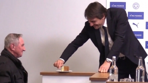 «Չելսիի» գլխավոր մարզիչ Անտոնիո Կոնտեն կերել է լրագրողների թխվածքը