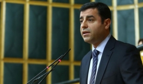 Турецкая прокуратура требует приговорить лидера прокурдской партии к 142 годам тюрьмы