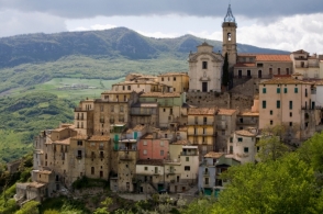 Իտալական Աբրուցցոյում երկրաշարժի պատճառով դադարեցվել է երկաթուղային հաղորդակցությունը