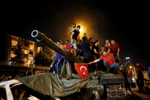 Հունաստանը հրաժարվել է Անկարային արտահանձնել թուրք զինվորականներին