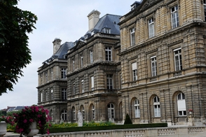 Французская полиция начала обыск в здании Сената страны