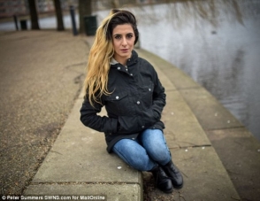 Դանիացի ուսանողուհին պատմել է՝ ինչպես է պայքարել ԻԼԻՊ–ի զինյալների դեմ (ֆոտոշարք)