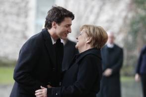 Կանադայի վարչապետի հմայքին չեն դիմակայում անգամ հայտնի գործիչները (ֆոտոշարք)