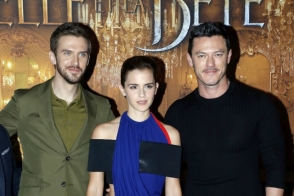 Աստղերը՝ «Գեղեցկուհին և հրեշը» ֆիլմի գովազդային արշավում (ֆոտոշարք)