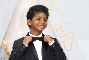 «Օսկարի» 8–ամյա աստղ Սանի Փավարը վերադարձել է հայրենիք (ֆոտոշարք)