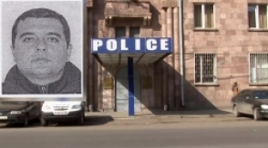 Հետախուզվում է առանձնապես խոշոր չափի խարդախություն կատարելու մեղադրանքով