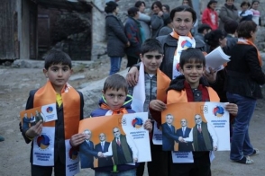 «Օհանյան–Րաֆֆի–Օսկանյան» դաշինքի նախընտրական հոլովակներից