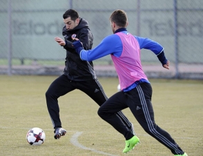 Мхитарян провел тренировку со сборной Армении