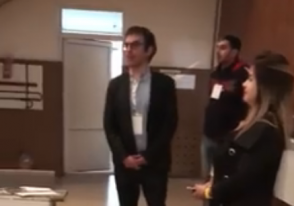 Атом Эгоян и Эрик Назарян зафиксировали скопления граждан перед входом в ИУ (видео)