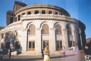 Գնացի մի կտոր հաց ուտելու, Թումանյանն ու Սպենդիարյանն ասացին՝ սանիտարական ժամ է