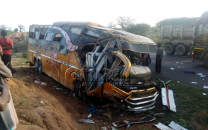 Քենիայում ավտոբուսի և բեռնատարի բախման հետևանքով առնվազն 27 մարդ է զոհվել