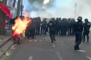 Փարիզում բախվել են ոստիկաններն ու ցուցարարները (տեսանյութ)