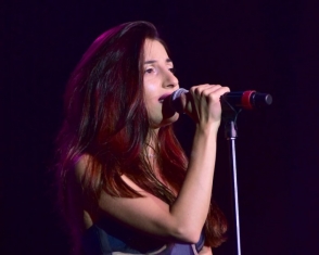 В ходе ереванского концерта Кристина Си спела на армянском (видео)