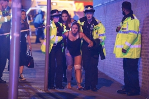 В результате взрыва в Манчестере погибли 22 человека (видео)