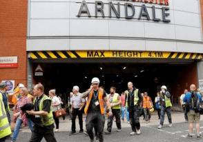 В Манчестере из-за громкого хлопка эвакуировали торговый центр