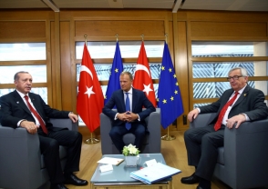 Բրյուսելում Էրդողանը դժգոհել է, որ Եվրոպան Թուրքիային «մատների վրա է խաղացնում»