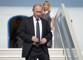 Путин прибыл во Францию для встречи с Макроном