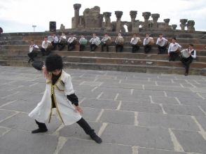 «Զվարթնոց» տաճարի տարածքը վերածվել էր մանկության մոլորակի (ֆոտոշարք)