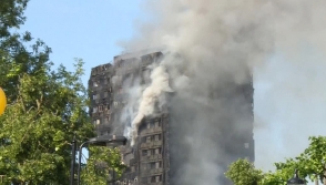 Пожар в Лондоне: 41 человек до сих пор в списках пропавших без вести (видео)