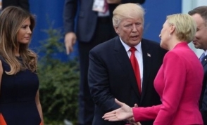 Жена президента Польши не пожала руку Трампу