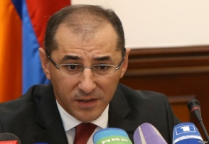 Ереван обсуждает с Москвой возможность предоставления военного кредита