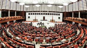Թուրքիայի մեջլիսի լիագումար նիստում քննարկվել է «ցեղասպանություն» եզրույթն արգելող օրենքների փաթեթը