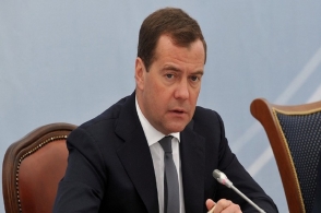 Медведев о лишении Саакашвили украинского гражданства: «Show must go on»