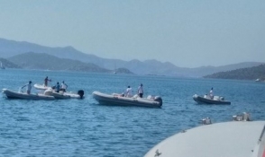 У берегов Турции затонула туристическая яхта