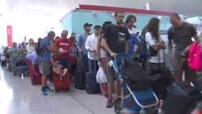 Բարսելոնայի օդանավակայանի աշխատակիցներն անժամկետ գործադուլ են հայտարարել (տեսանյութ)