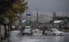 В Стамбуле из-за проливных дождей объявлено чрезвычайное положение