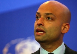 Ջեյմս Ապատուրայը Բաքու է այցելելու