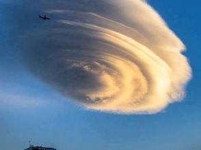 Թռչող ափսե ամպն Իսպանիայում (լուսանկար)