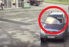 Վորոնեժում հեռախոսն աղջկա ձեռքի մեջ պայթել է (տեսանյութ)