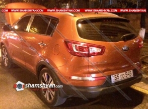 Երևանում բախվել են քար տեղադրողի Lexus-ը և «Բեգլարյան» ԲԿ-ի բաժնի վարիչի KIA-ն