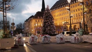 Գերմանիայի փողոցներում ամանորյա անսովոր «նվերներ» են հայտնվել