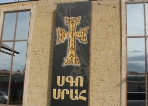 «Mercedes»-ը բախվել է սգո սրահի պատին․ կան տուժածներ