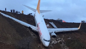 Համացանցում են հայտնվել Տրապիզոնի օդանավակայանում վթարի ենթարկված ինքնաթռում արված կադրերը