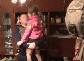 Սևաստոպոլում հարբած տղամարդը պատանդ է վերցրել իր մորն ու դստերը (տեսանյութ)