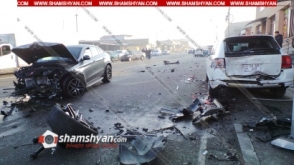 Խոշոր ավտովթար Երևանում. բախվել են Mitsubishi-ն, Porsce Cayenne-ն ու Mercedes GLE-ն. կա վիրավոր