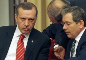 Էրդողանը դատի է տվել իր կուսակցության հիմնադիրներից մեկին